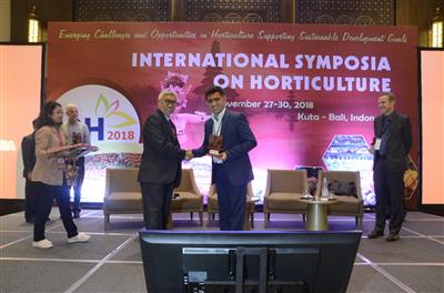سخنرانی دكتر بهمن امیری لاریجانی در سمپوزیوم بین‌المللی باغبانی در كشور اندونزی